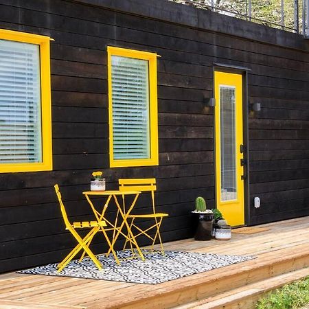New The Yellow Beacon-Luxury Shipping Container Fredericksburg Ngoại thất bức ảnh