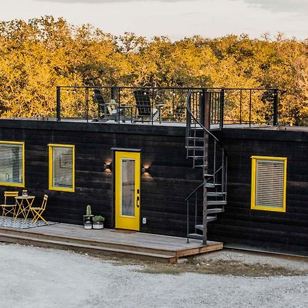 New The Yellow Beacon-Luxury Shipping Container Fredericksburg Ngoại thất bức ảnh