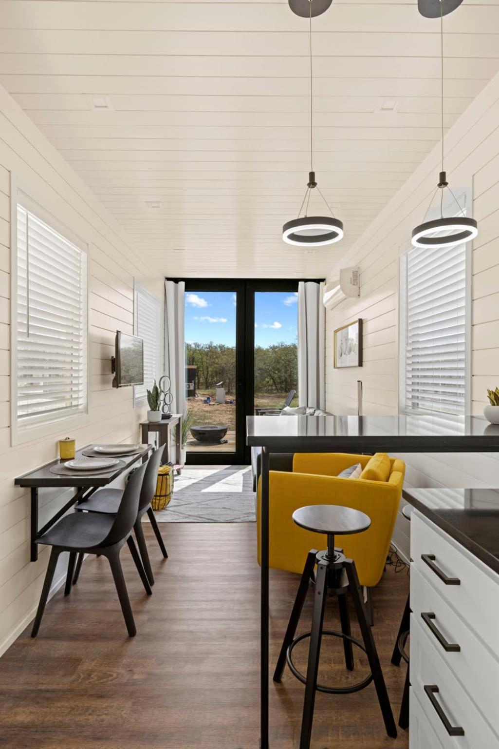 New The Yellow Beacon-Luxury Shipping Container Fredericksburg Ngoại thất bức ảnh